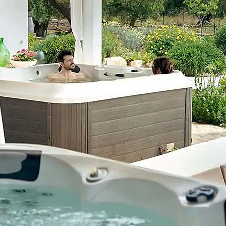 Bed & Breakfast Petranima Wellness In Trulli 4*