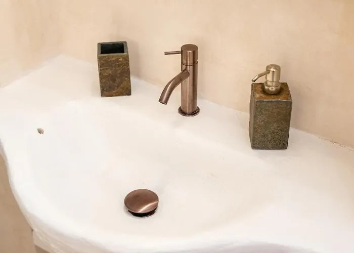 לינה וארוחת בוקר Petranima Wellness In Trulli