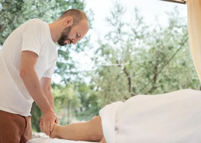 Petranima Wellness In Trulli Alojamento de Acomodação e Pequeno-almoço Ostuni
